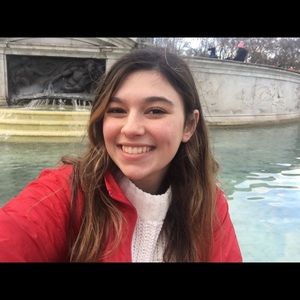 Meet your Posher, Hannah